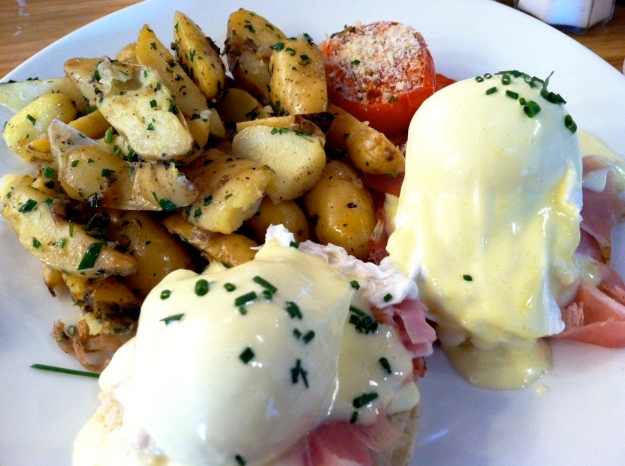 eggs benedict - don't they look like little ghosts?